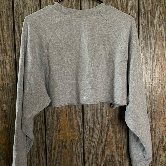 ALO Yoga Tops - ALO Yoga Women’s Crop Long Sleeve Grey Top
